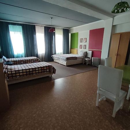 Strelets Hotel Bishkek Bagian luar foto