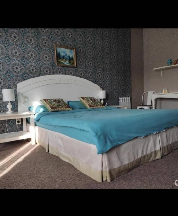Strelets Hotel Bishkek Bagian luar foto
