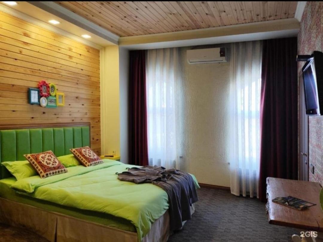 Strelets Hotel Bishkek Bagian luar foto